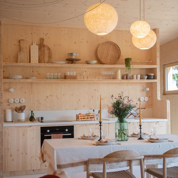 Un trio de boules lumineuses change le visage de la cuisine