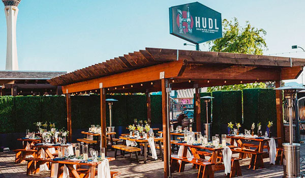 hudl brewing patio exterior