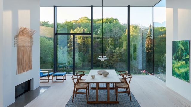 Une maison contemporaine s'ouvre sur la nature